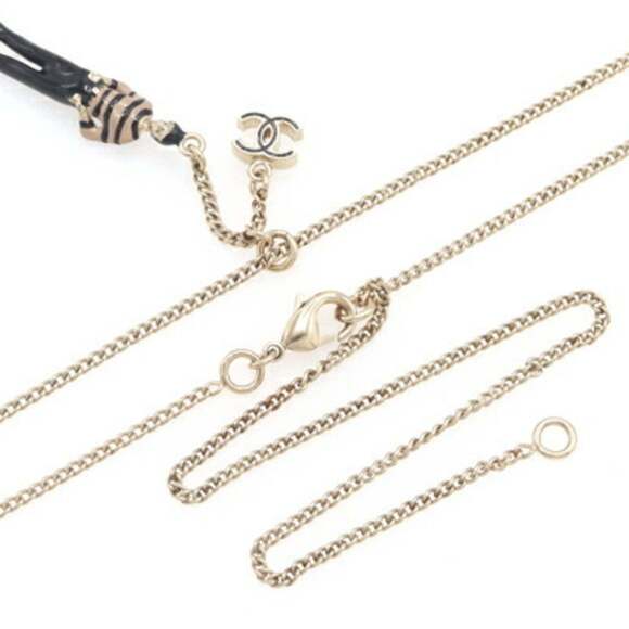 CHANEL Gold Necklace - Picture 3 of 8